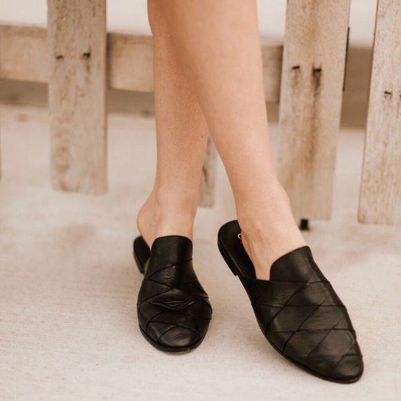 ISO Survival Mule size 7.5 In Search Of - Picture 3 of 3